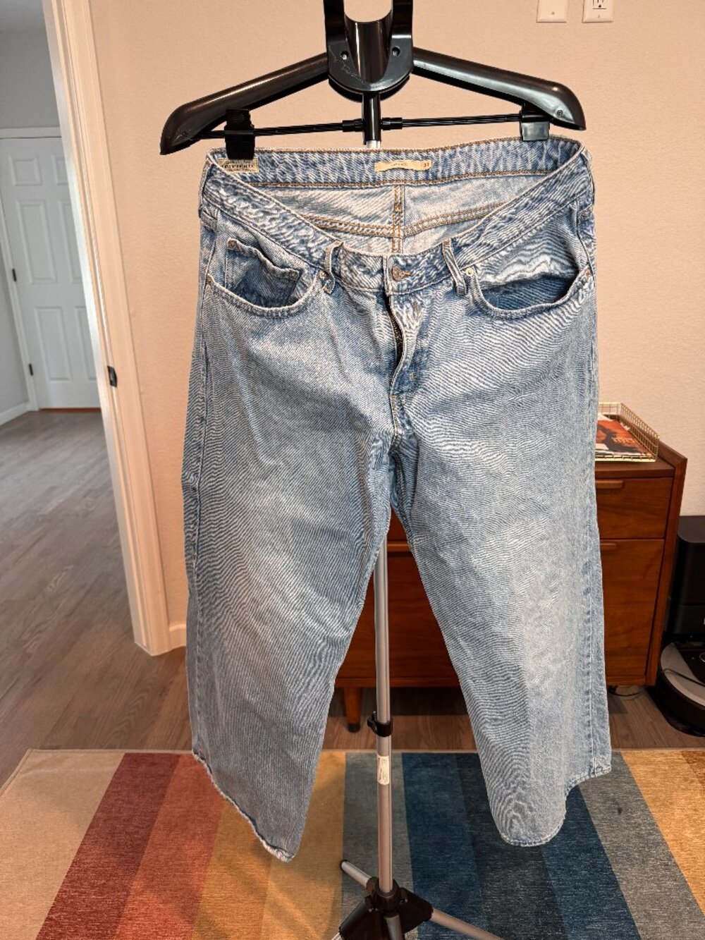 Levi's Premium Low Loose Light Wash Wide Leg Jeans Size 33 33x29 NWOT Y2K